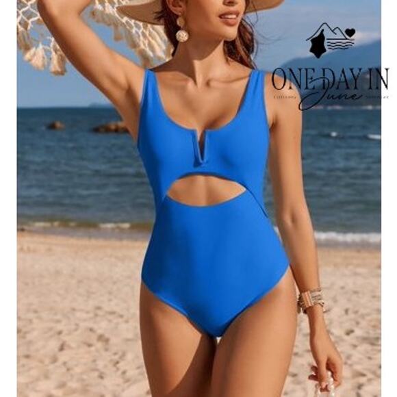 Aimage V Wire Cut Out One Piece Swimsuit Size M - Picture 1 of 7